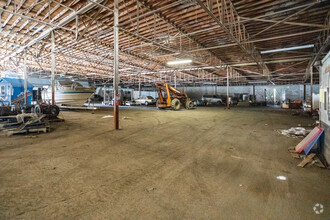 147 Warehouse St, Weber City, VA for lease Interior Photo- Image 1 of 2