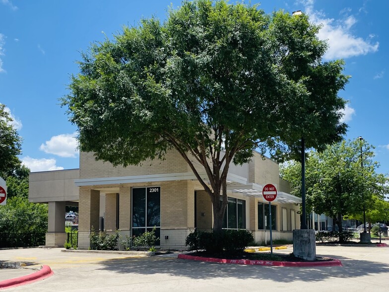 2301 E Riverside Dr, Austin, TX for sale - Building Photo - Image 1 of 1