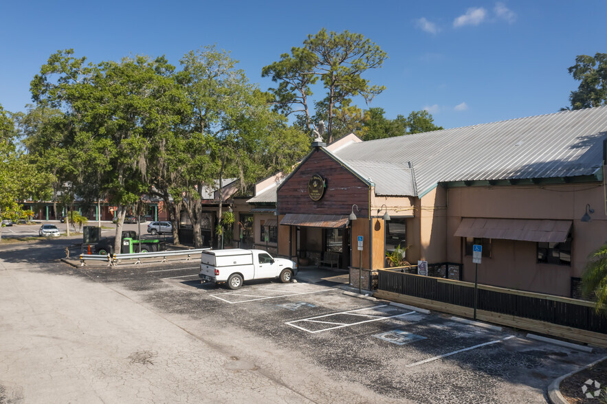 2814 E Bearss Ave, Tampa, FL for lease - Building Photo - Image 2 of 21