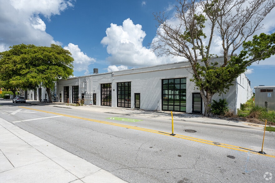 500-502 Palm St, West Palm Beach, FL for lease - Building Photo - Image 1 of 7