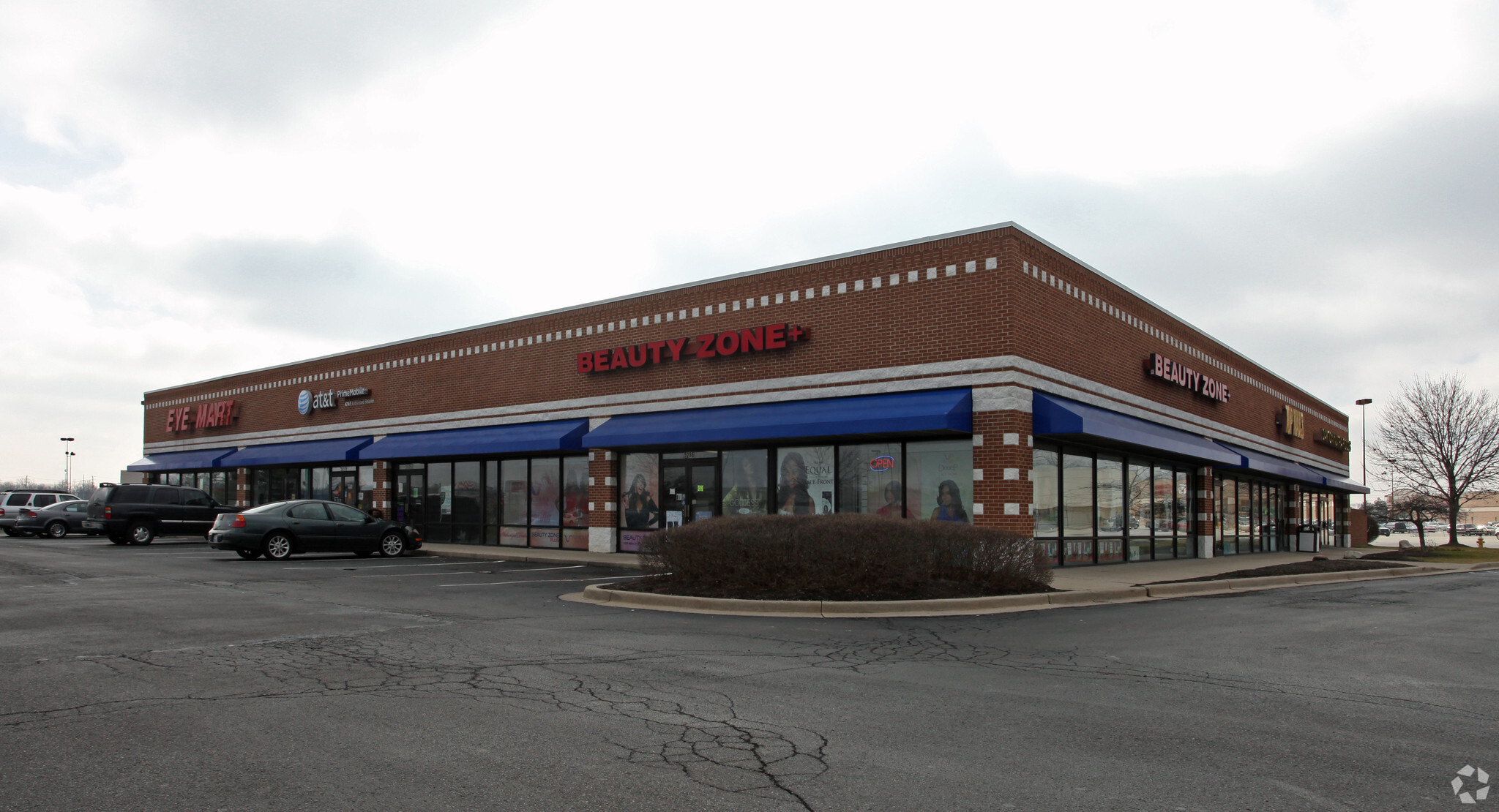 5256-5298 Salem Ave, Trotwood, OH for lease Primary Photo- Image 1 of 4