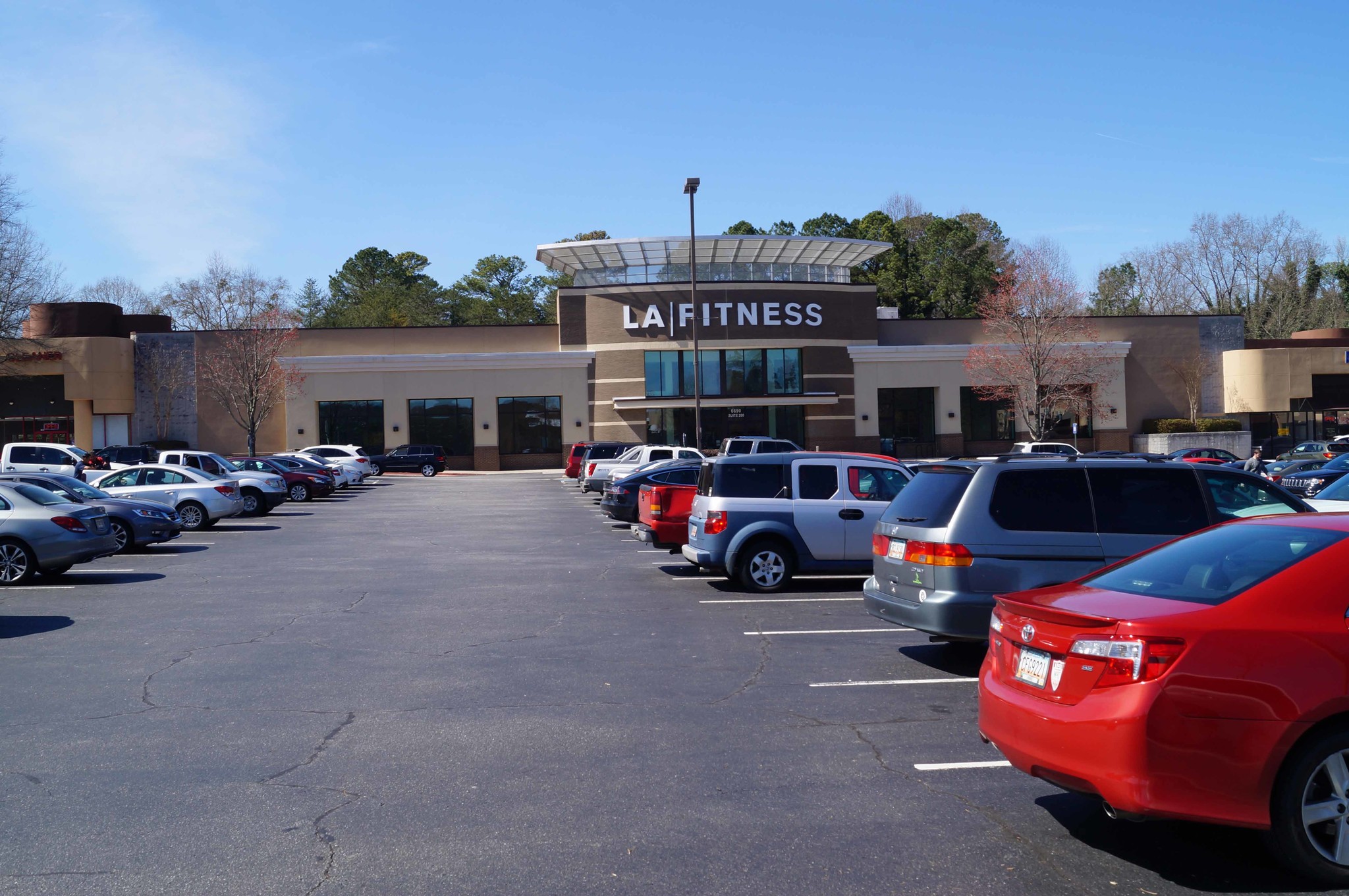 6690 NE Roswell Rd, Atlanta, GA for lease Building Photo- Image 1 of 11