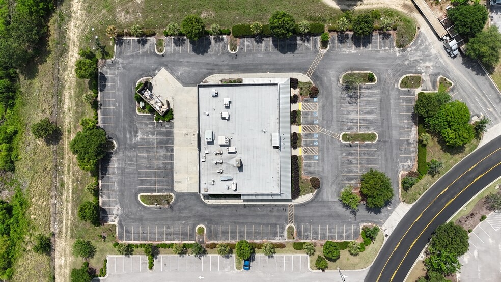 253 Forum Dr, Columbia, SC for lease - Building Photo - Image 3 of 4