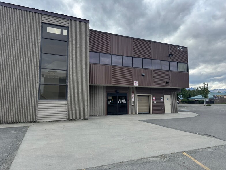 2735 E Tudor Rd, Anchorage, AK for lease - Building Photo - Image 1 of 12