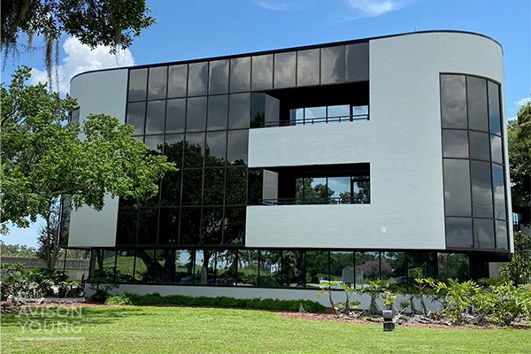 5650 Breckenridge Park Dr, Tampa, FL for lease - Building Photo - Image 1 of 8