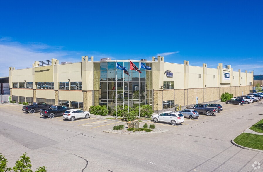 4949 51 St SE, Calgary, AB for lease - Primary Photo - Image 1 of 3
