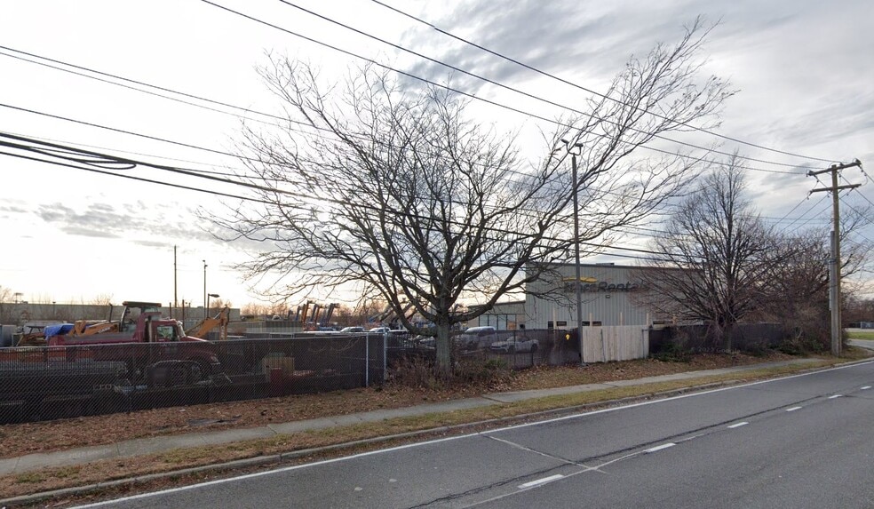 206 Route 109, Farmingdale, NY for lease - Building Photo - Image 3 of 3