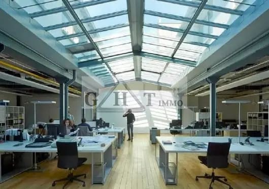 Industrial in Montreuil for sale Interior Photo- Image 1 of 3