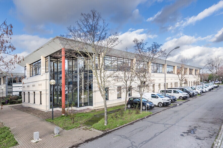 3 Place Du Village, Gennevilliers for sale - Building Photo - Image 3 of 6