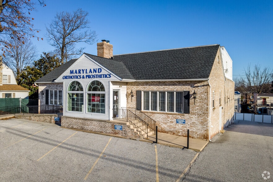 8517 Loch Raven Blvd, Towson, MD for sale - Primary Photo - Image 1 of 1