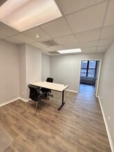 1150 N State St, Chicago, IL for lease Interior Photo- Image 1 of 4
