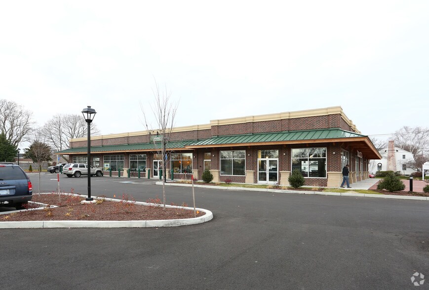 75 Main St, Old Saybrook, CT 06475