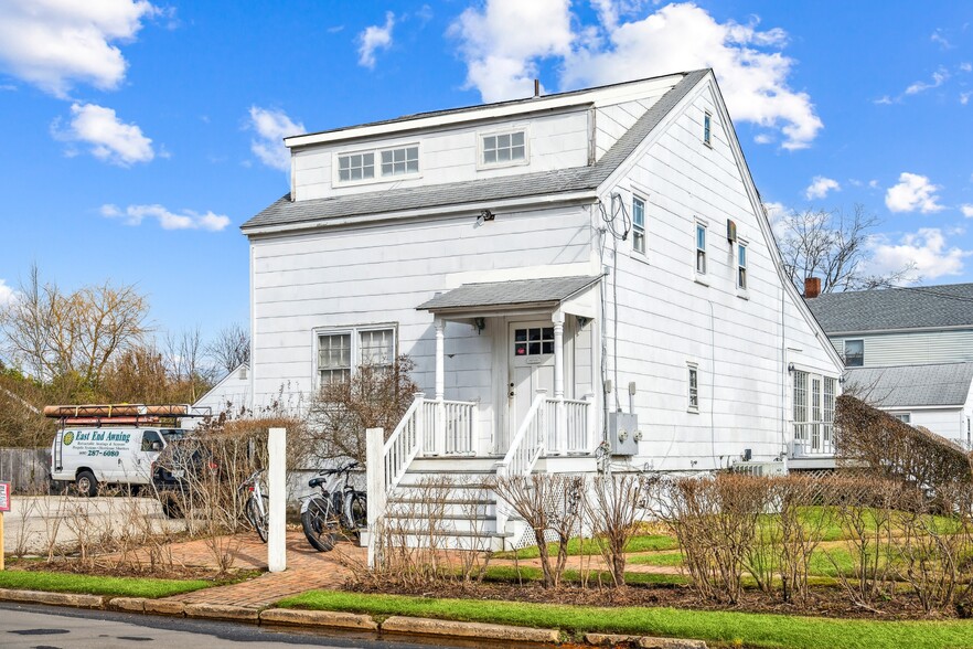 23 Bridge St, Sag Harbor, NY for sale - Building Photo - Image 1 of 28