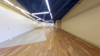 500-692 Hanes Mall Blvd, Winston-Salem, NC for lease Interior Photo- Image 2 of 9