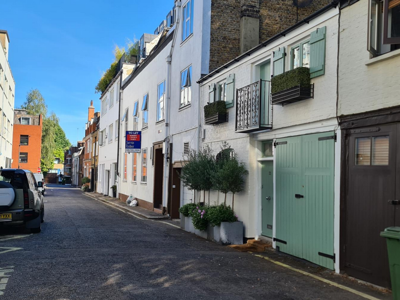 33 Johns Mews, London for lease - Building Photo - Image 1 of 1