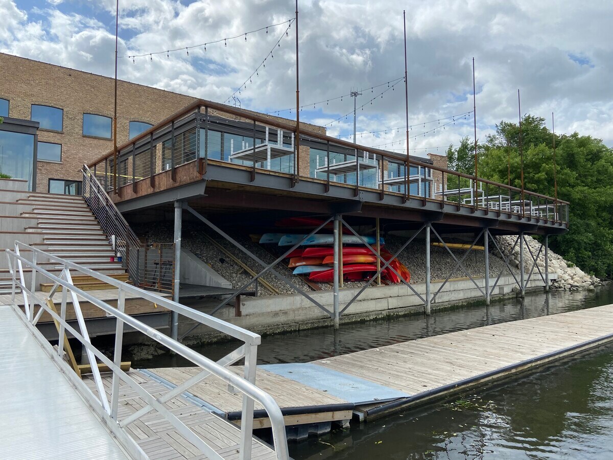 3057 N Rockwell St, Chicago, IL 60618 Rockwell On The River