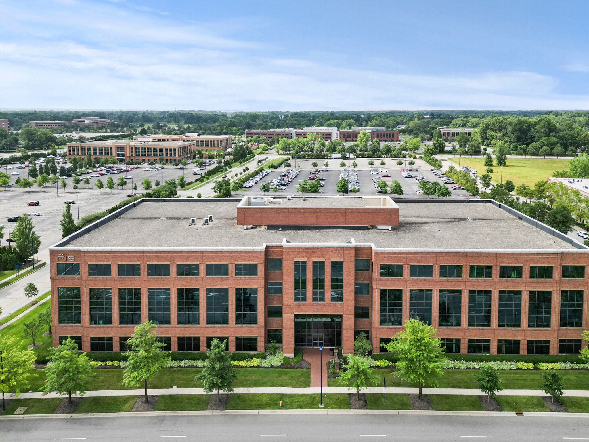 4249 Easton Way, Columbus, OH for lease Building Photo- Image 1 of 15