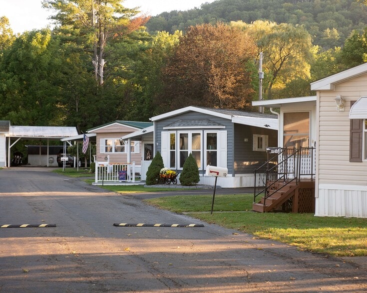 34 Breesport Rd, Horseheads, NY for sale - Building Photo - Image 2 of 17