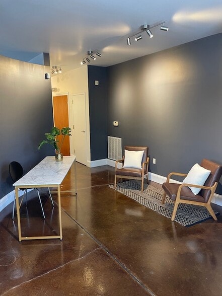 727 W Hargett St, Raleigh, NC for lease - Building Photo - Image 3 of 24