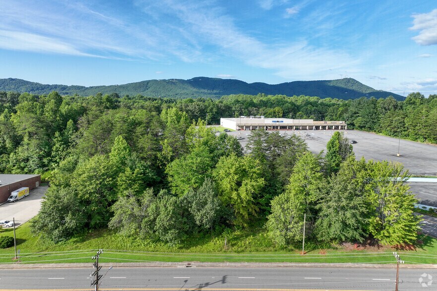 717 Main St W, Valdese, NC 28690