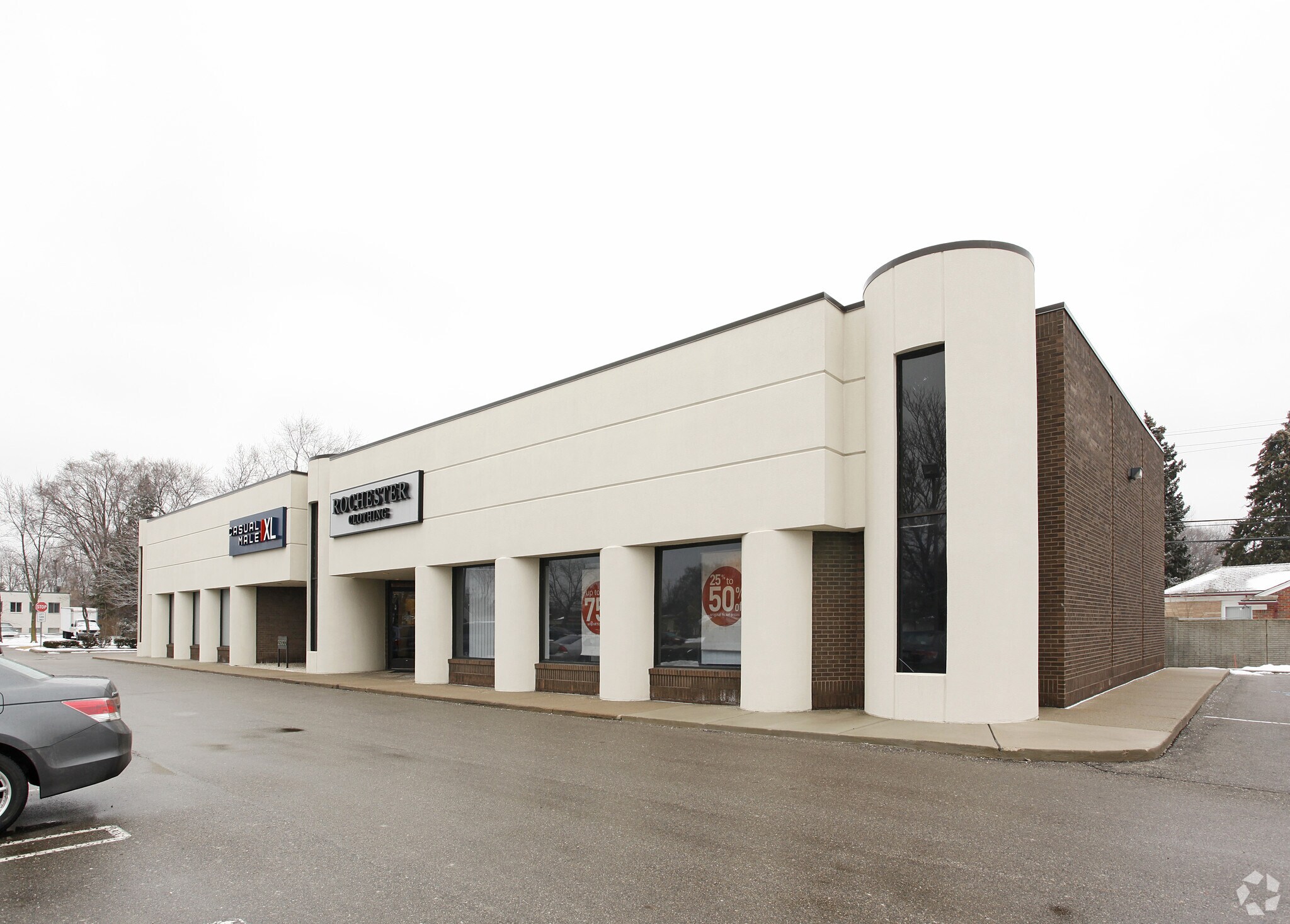 26300 Southfield Rd, Lathrup Village, MI 48076