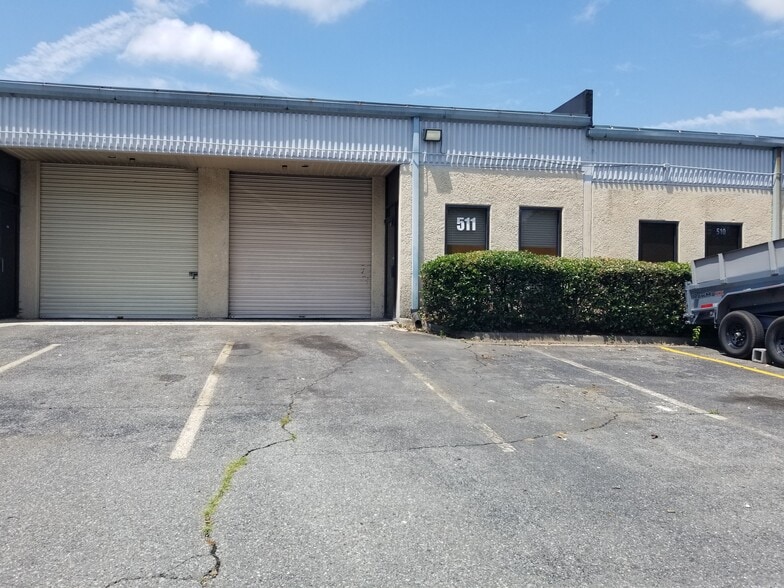 9244 E Hampton Dr, Capitol Heights, MD for lease - Building Photo - Image 1 of 11