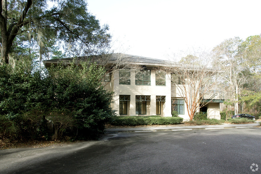 5 Dunmore Ct, Hilton Head, SC for sale - Building Photo - Image 1 of 49