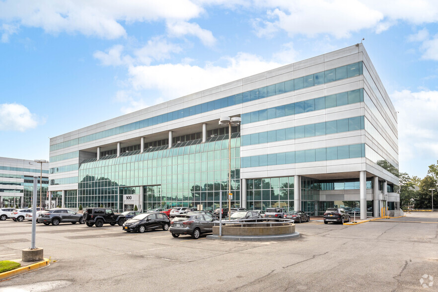 990 Stewart Ave, Garden City, NY for lease - Building Photo - Image 1 of 5