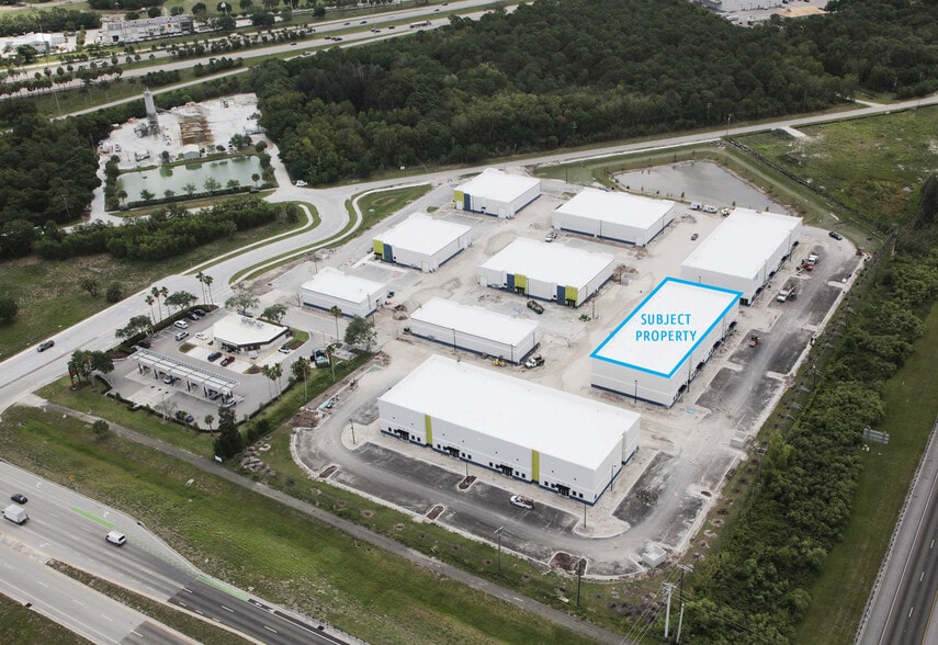 8164 SW Jack James Dr, Stuart, FL for sale - Primary Photo - Image 1 of 1