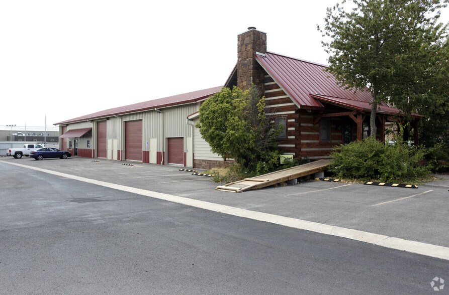 601 W Oakland St, Broken Arrow, OK for sale - Primary Photo - Image 1 of 1