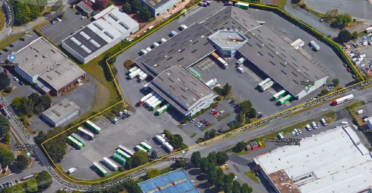 Industrial in Lezennes for lease Building Photo- Image 1 of 8