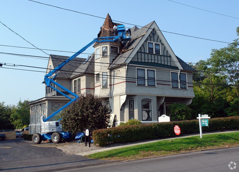 405 Oak St, Syracuse, NY for sale - Building Photo - Image 1 of 1