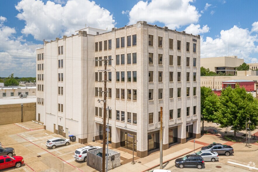 140 E Tyler St, Longview, TX for lease - Building Photo - Image 2 of 9