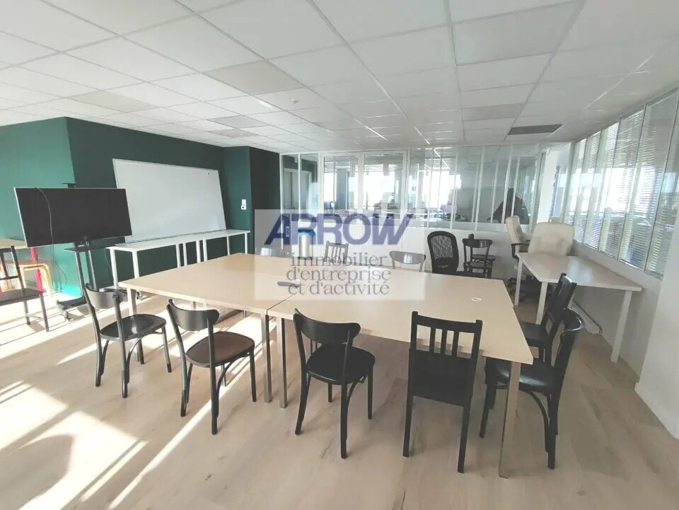 Office in Nantes for lease Interior Photo- Image 1 of 8