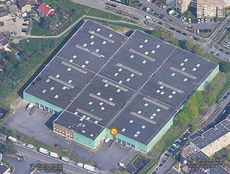 Industrial in Garges-lès-Gonesse for lease - Building Photo - Image 1 of 3