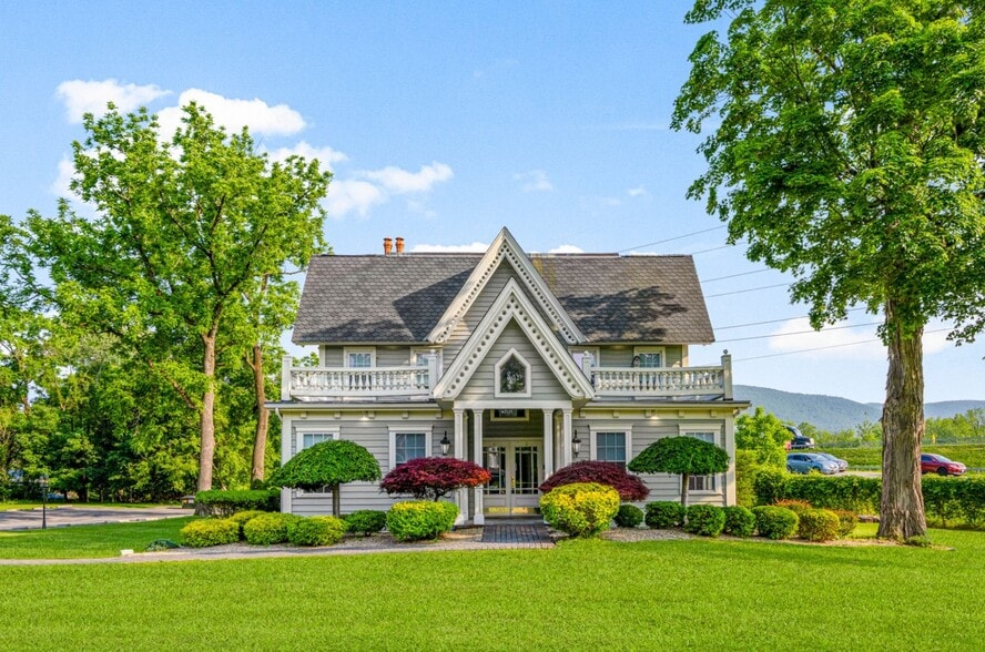 892 Main St, Fishkill, NY for sale - Building Photo - Image 3 of 10