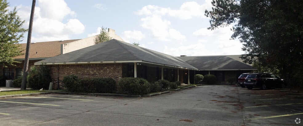 1402-1412 Corporate Square Dr, Slidell, LA for sale - Primary Photo - Image 1 of 1