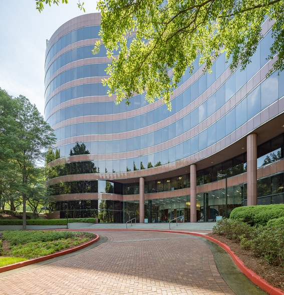 1000 Parkwood Cir SE, Atlanta, GA for lease - Building Photo - Image 2 of 19