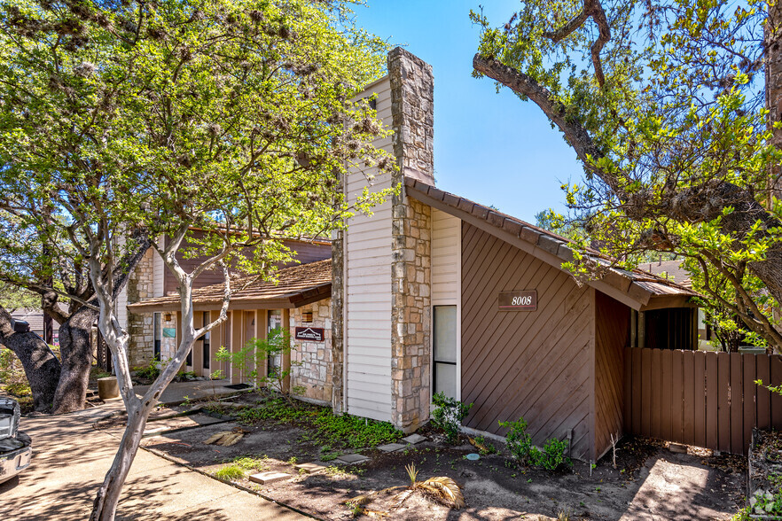 8008 West Ave, San Antonio, TX for lease - Primary Photo - Image 1 of 7