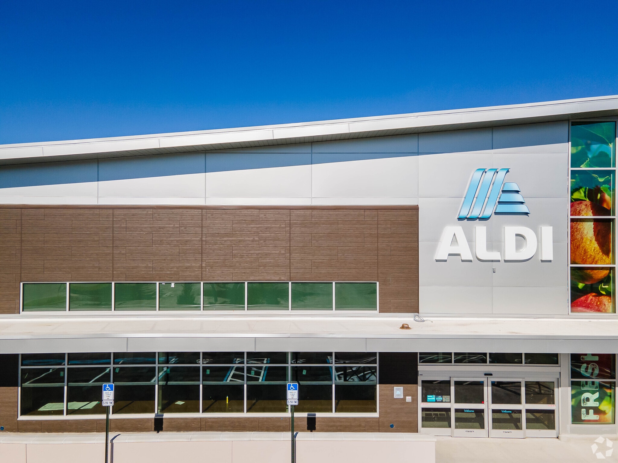 Aldi Addison Place Naples Fl 82 - 5pz656n