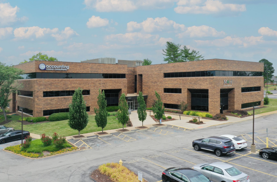 12747 Olive Blvd, Saint Louis, MO for lease - Building Photo - Image 1 of 9