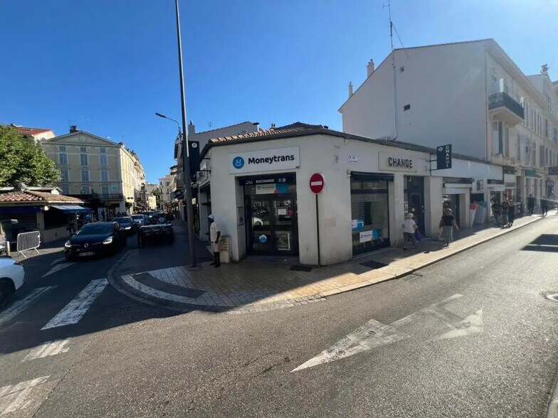 Retail in Cannes for lease - Building Photo - Image 1 of 7
