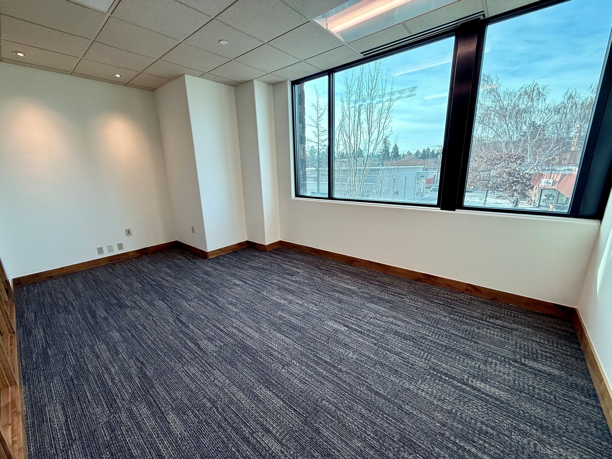 550 NW Franklin Ave, Bend, OR for lease Building Photo- Image 1 of 13