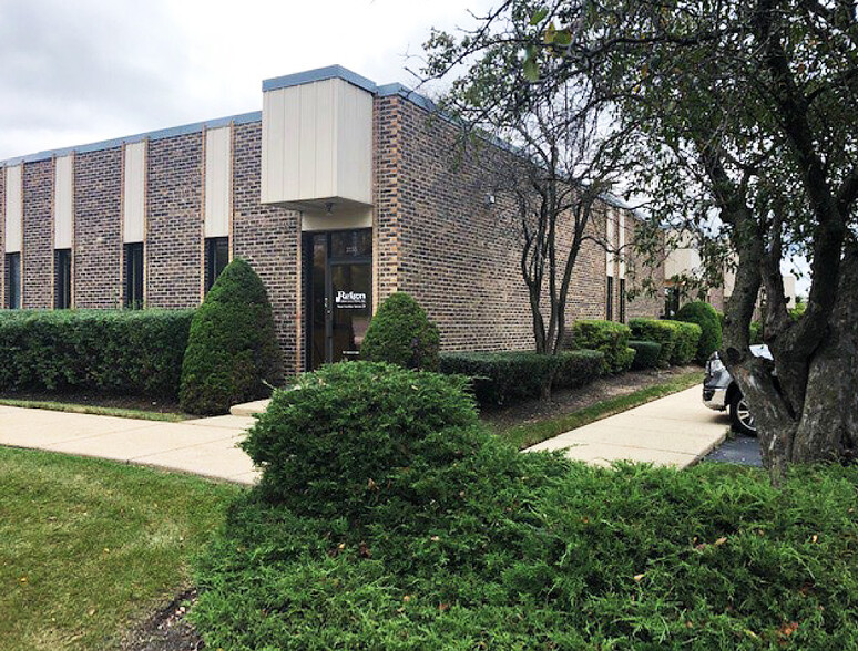 538-546 W Campus Dr, Arlington Heights, IL for sale - Building Photo - Image 1 of 9