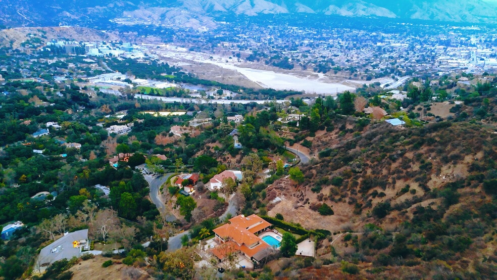 520 Haverstock Rd, La Cañada Flintridge, CA for sale - Primary Photo - Image 1 of 12
