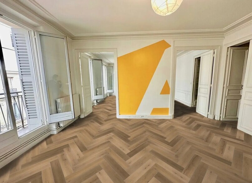 29 Rue Drouot, Paris for lease - Interior Photo - Image 3 of 7