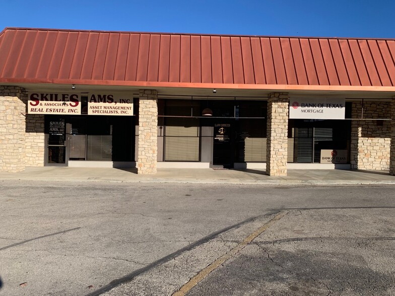 100 N Edward Gary St, San Marcos, TX for lease - Building Photo - Image 3 of 6