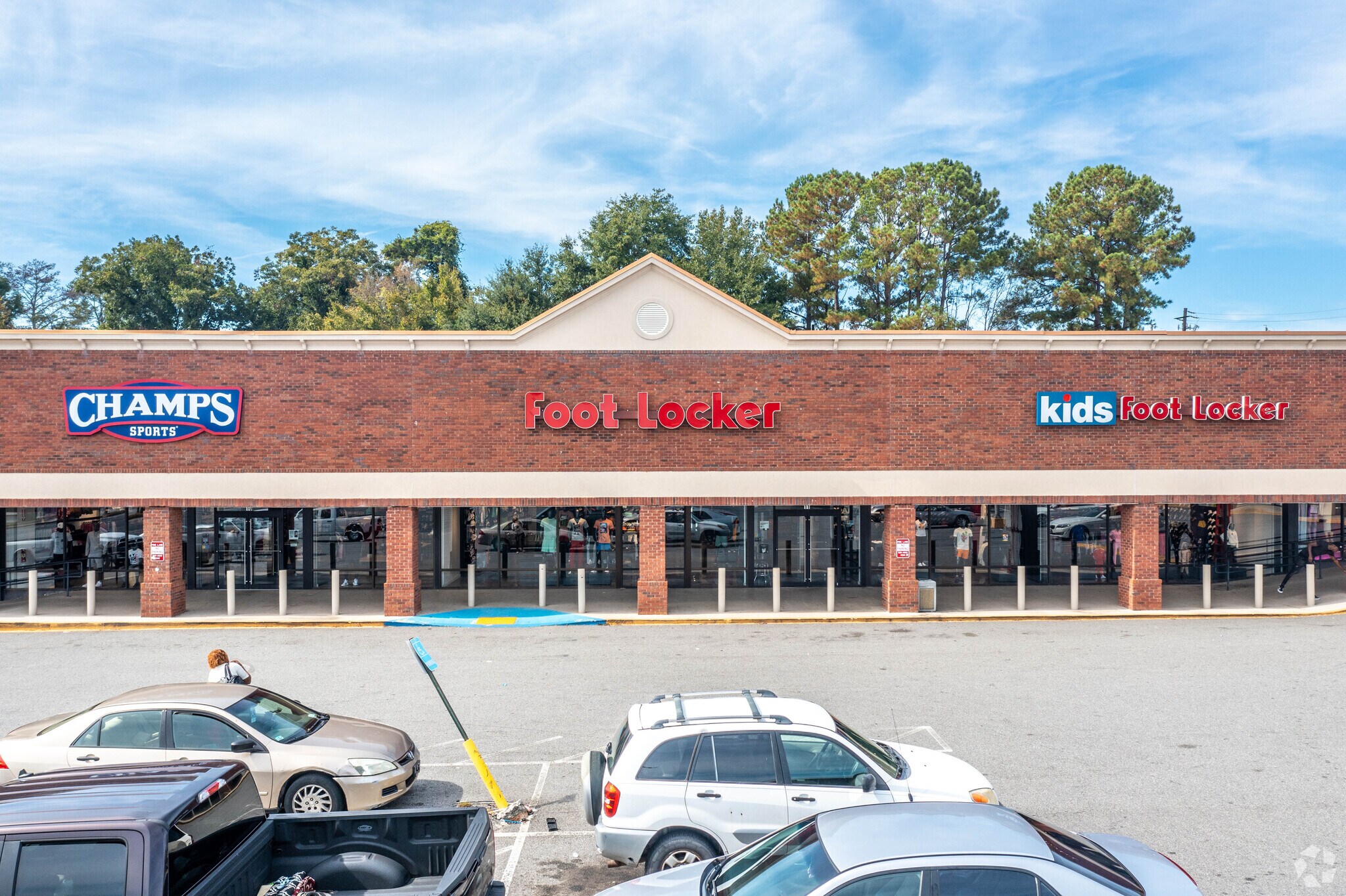 3755 Bloomfield Rd, Macon, GA 31206 Summit Shopping Center