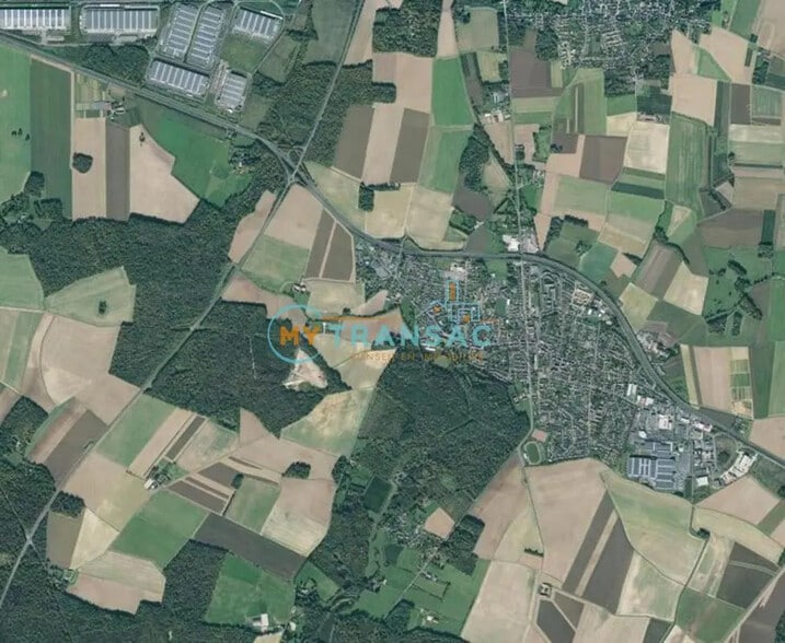 Land in Fontenay-Trésigny for sale - Building Photo - Image 2 of 4