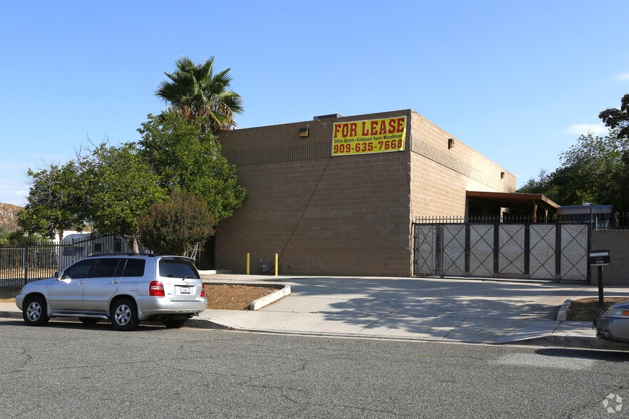 3175 Kluk Ln, Riverside, CA for sale - Building Photo - Image 3 of 4